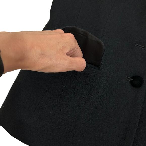 Rena Rowan For Saville Black Wool Velvet Collar Blazer, Size 4 - Picture 4 of 16